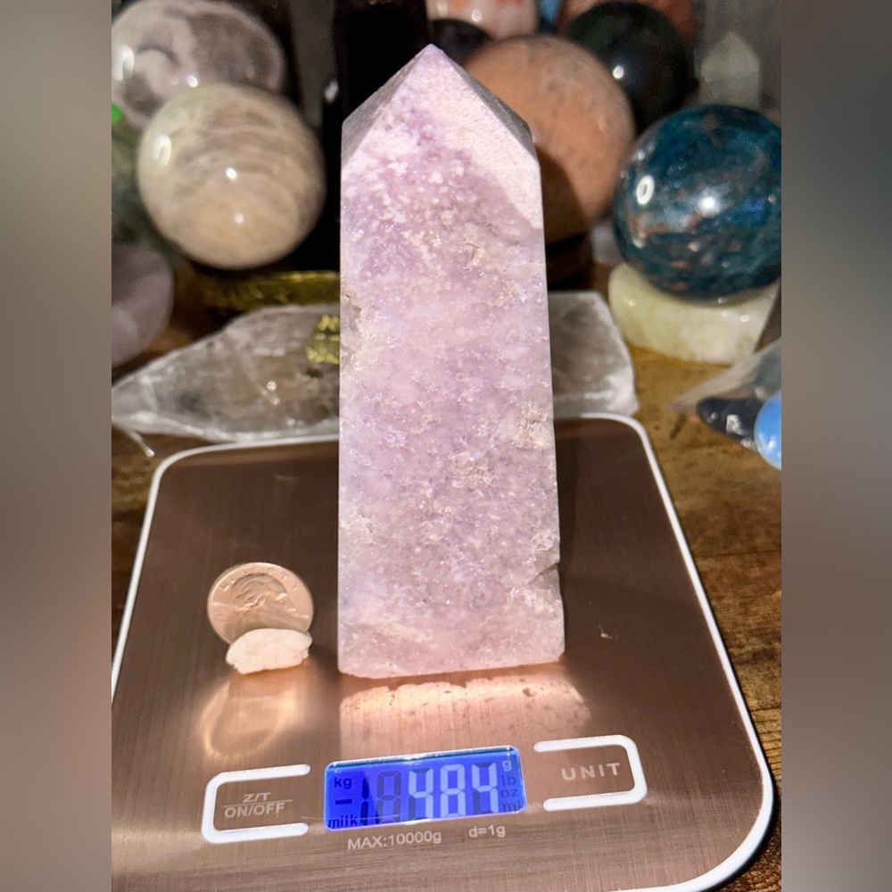 Pink amethyst tower - Picture 3 of 3